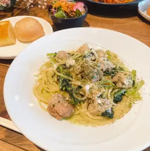 若鶏のバジルクリームソースパスタ(8月限定)