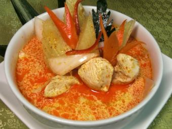 トムカーガイ 鶏のココナッツスープ