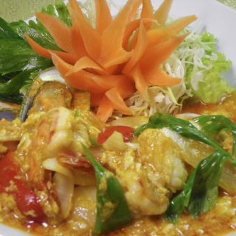 プーパッポンカレー ソフトシェルクラブのトロトロ卵炒め