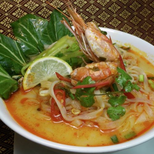 クイッティオトムヤムグン トムヤムグンラーメン/クイッティオペットパロー 煮込みダックラーメン