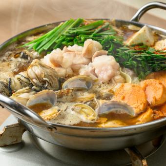 【海の旨味凝縮！】牡蠣やあん肝どっさり痛風もつ鍋＜150分飲み放題＞痛風もつ鍋コース7000円