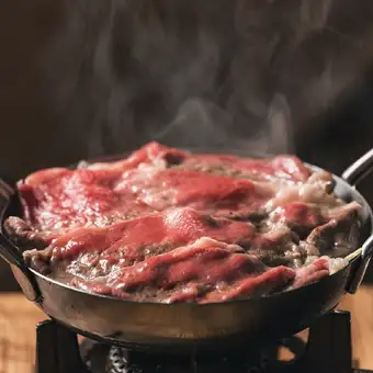 【호쾌하게 고기를 먹는다!】 명물! 일본 쇠고기 냄비가 메인 <150 분 음료 무제한> 고기 냄비 · 매실 코스 6000 엔