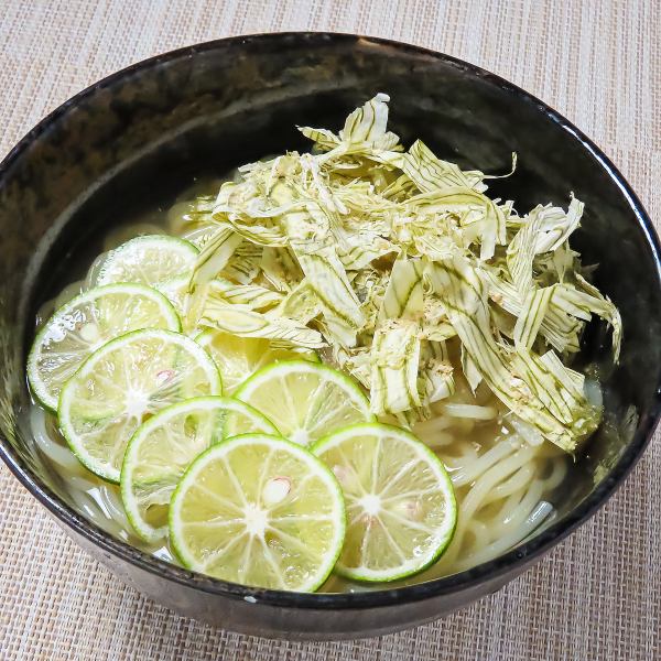 ≪〆に最適★≫ しっかりとした弾力と喉ごしも楽しめるさっぱりメニュー♪ 盛岡冷麺 ￥1,078(税込)