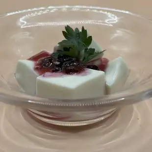 杏仁豆腐ベリーソース