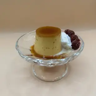 昔ながらの硬めのプリン
