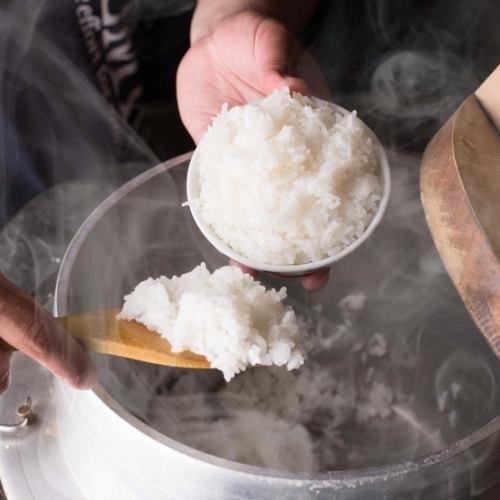 아무것도 붙이지 않고 "맛있다"를드립니다! 빛나는 향기 발군의 밥