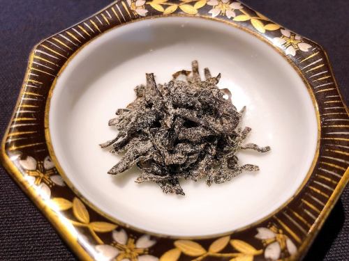 Ginshari no Tomo (pickled plum/salted kelp)