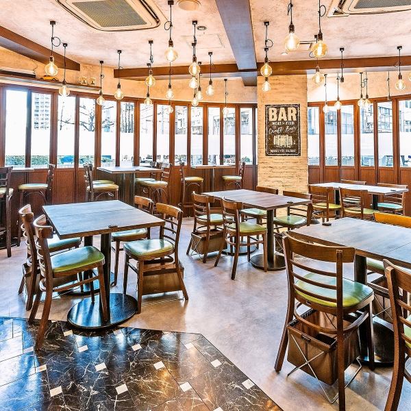 It can be reserved for private use! It can be used for various occasions such as drinking parties and parties.The stylish and open seating allows you to enjoy delicious food and drinks with both large and small groups.