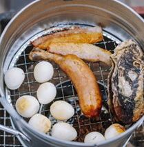 4 시간 【어른의 장난기】 빈손으로 OK! 라이트 BBQ × 수제 훈제 체험 코스.강을 따라 테라스에서 비 일상