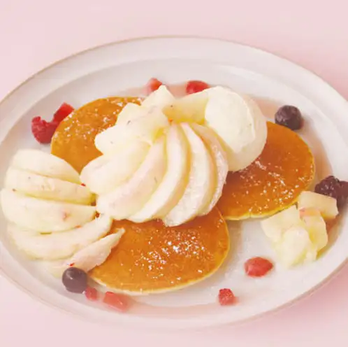 Peach-filled pancakes