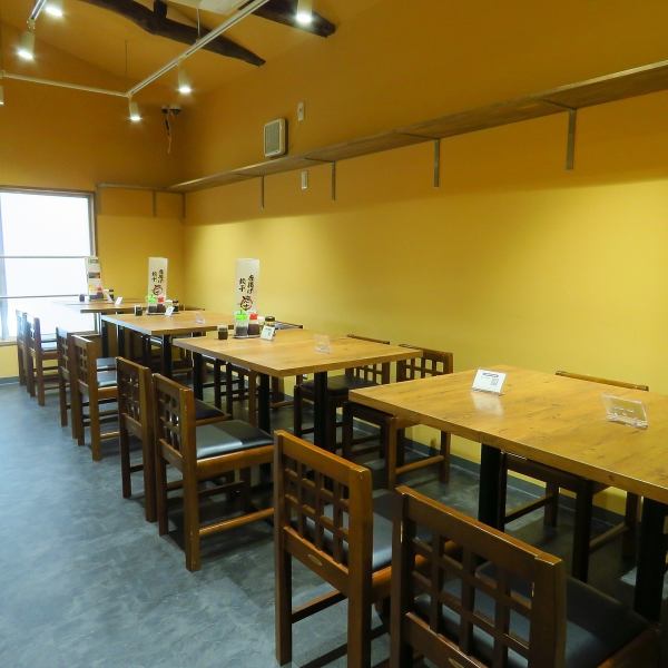 The second floor has five tables for four people, and the floor can be rented out for up to 20 people.If you wish to reserve the entire facility, please call the store in advance.Shinjuku/Nishi-Shinjuku/Nishi-Shinjuku 5-chome/Fried chicken/Gyoza/Drinking party/Banquet/Takeout/Private party