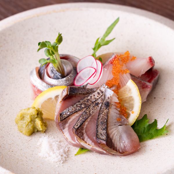 【こだわりの鮮魚】季節毎に変わる旬の味わい♪全国各地から厳選して仕入れた新鮮な魚介をご提供します！