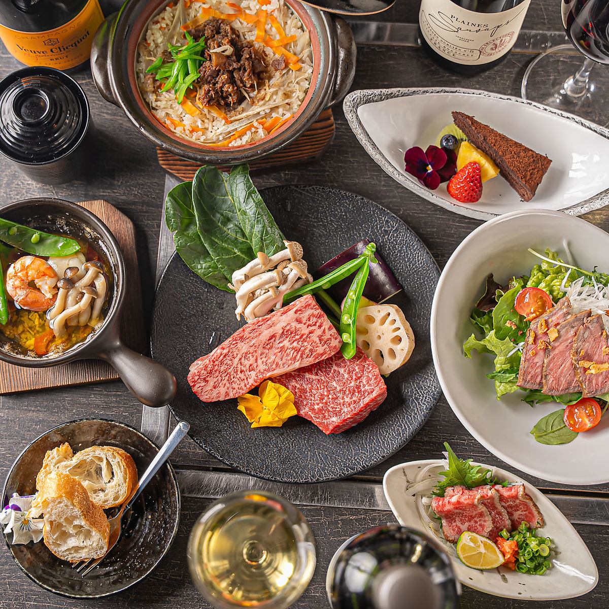 Enjoy Kobe beef grilled right in front of you in a hideaway for adults to your heart's content♪