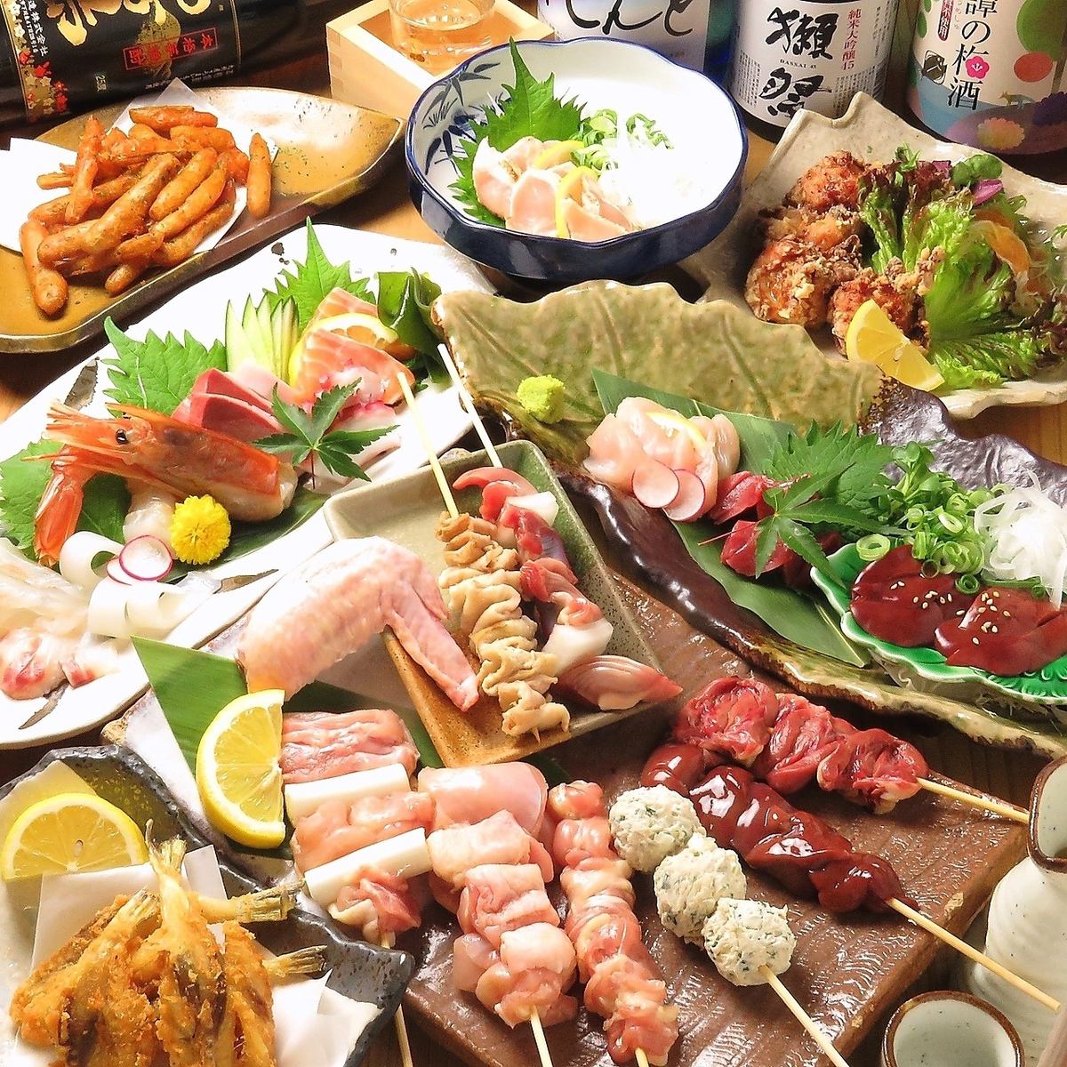 An izakaya where you can enjoy not only yakitori but also chicken sashimi and fish dishes.You might even come across some rare fish...