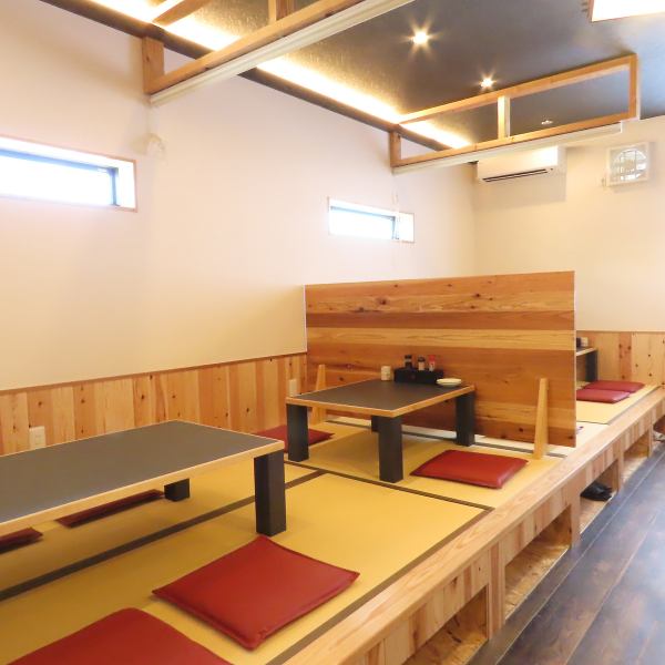 [Separate smoking and non-smoking areas available depending on the seat] In accordance with the Health Promotion Act, our restaurant has separate smoking and non-smoking areas. If you are bringing a companion under the age of 20, please make sure to reserve a non-smoking seat (tatami room).After the renovation, you can enjoy your meal in a relaxing space that exudes the warmth of wood.