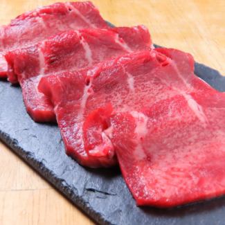 Thick-sliced beef tongue slices (salt and green onion sauce)