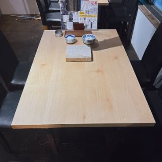 プチ宴会・女子会など幅広いシーンに◎2名～4名様の利用に最適なテーブル席♪