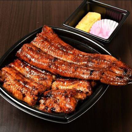 カウンター席をご用意しております。お一人様からご来店ください