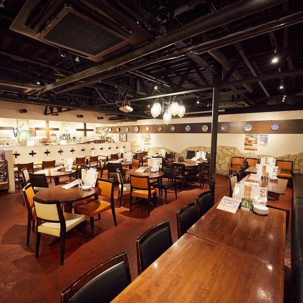 [Private party for 30 to 100 people] The main dining room is also very popular for large private parties. You can also use the extensive facilities such as a 100-inch projector, sound system, and DVD for free! So you can enjoy a party full of unity.