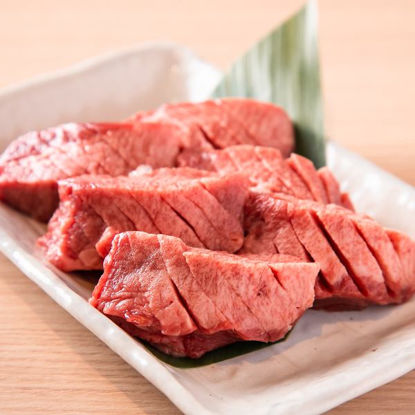 [Everyone loves it!] Thick-sliced beef tongue