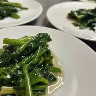 青菜のニンニク炒め