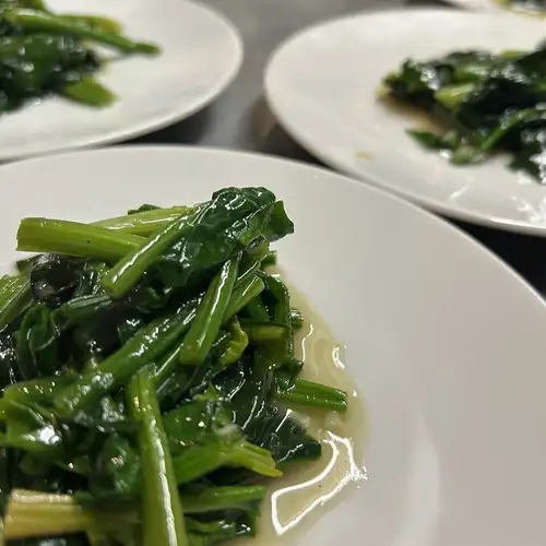 青菜のニンニク炒め