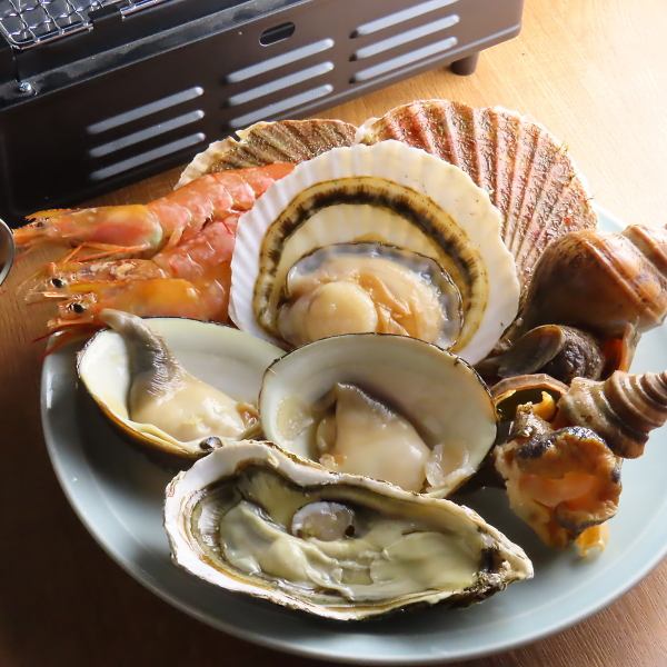 三陸直送の魚介を浜焼きで！ヤマヤの名物！三陸浜焼き盛り合わせ
