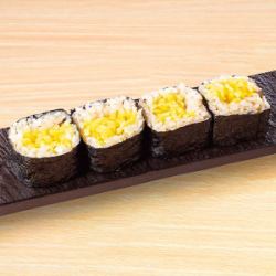 Medium-thick sushi roll
