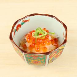 Salmon roe with grated grater