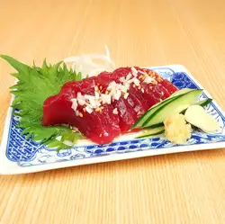 レバ刺しみたいな、かつお。