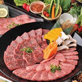 【極コース】 ☆全11品 5,800円(税込)素材にこだわり抜いた、上質なお肉が味わえる！