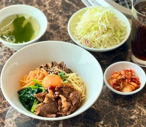 【お昼も食道楽】焼かないランチも楽しめる◎メニューも豊富でソフトドリンクもついてくるお得なランチ！