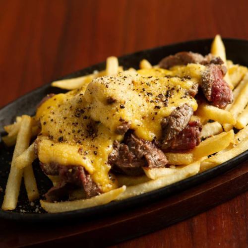 Snack steak & potatoes with 4 types of cheese sauce
