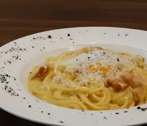 생크림 듬뿍 베이컨 카르보나라