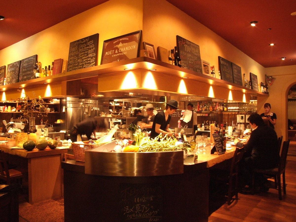 Popular with girls! Teppan Italian ☆ Atmosphere ◎ Delicious food in the store ♪