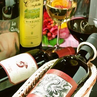 70 kinds of delicious wines mainly from Italy ♪