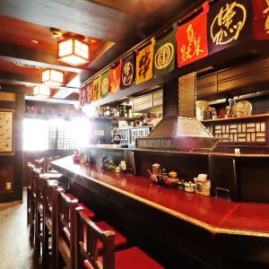 民藝調の趣ある空間で、ごゆるりとお寛ぎください。