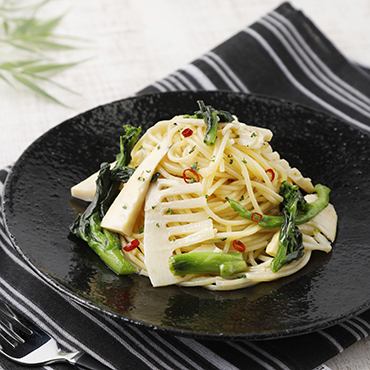 竹笋和油菜花辣椒