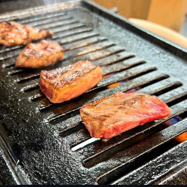 仕事終わりにサクっと食事や飲みたいなと思ったらぜいひ当店へ!