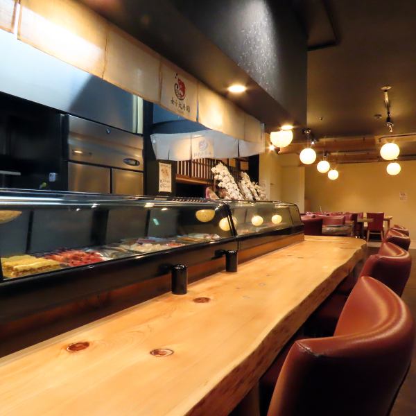 The counter seats in front of the chef create an atmosphere where you can enjoy exquisite cuisine.Needless to say, the sushi made right in front of you is exquisite.Please come and spend some quality time with your loved ones.