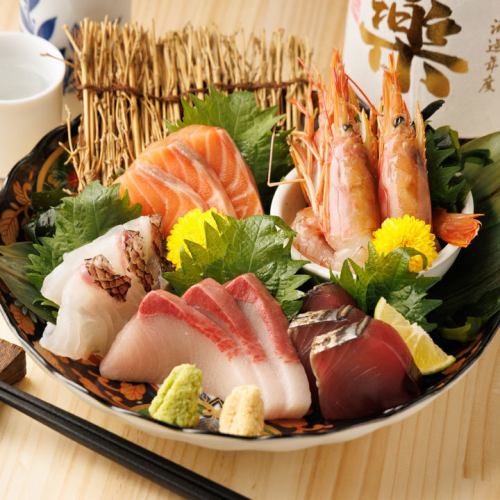 豊洲市場から毎日直送される新鮮なお造りが絶品！