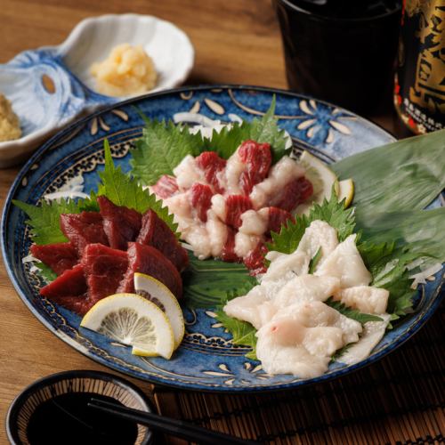 熊本直送の新鮮な馬刺し盛り合わせで贅沢に味わう！