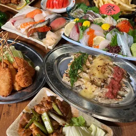 金牌套餐：超過 250 種居酒屋（日式酒吧）菜單菜餚，2 小時無限量暢吃暢飲。