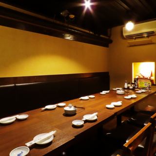 １F2Fとお席ございます！落ち着いた雰囲気で会社のご宴会や接待、会食などにもご利用いただけます。アクセス抜群なお茶の水での場所探しにぜひ♪