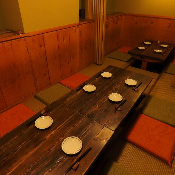掘りごたつ席で3名様～最大12名様まで利用可！テーブル席もございます！会社仲間、友人や家族との楽しいひとときを！