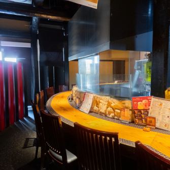 [Counter] This restaurant is perfect for solo diners and boasts comfortable counter seating.You can spend a blissful moment enjoying a drink after work, and with a wide variety of craft beers and shochu available, you'll have fun finding your favorite drink.It pairs perfectly with our signature grilled skewers, so be sure to give it a try.