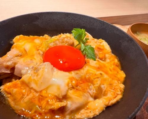 川俣シャモの親子丼（鶏出汁スープ付き）