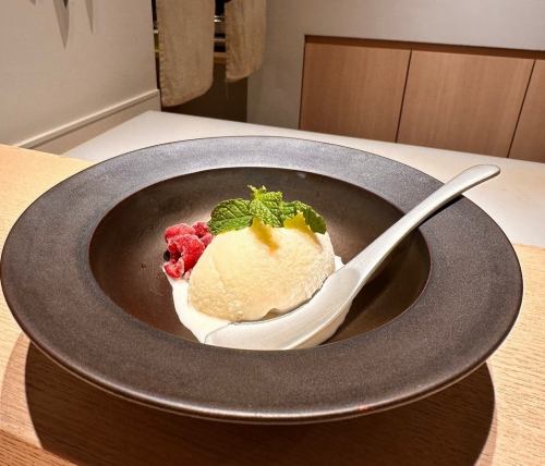 自家製卵白アイスクリーム
