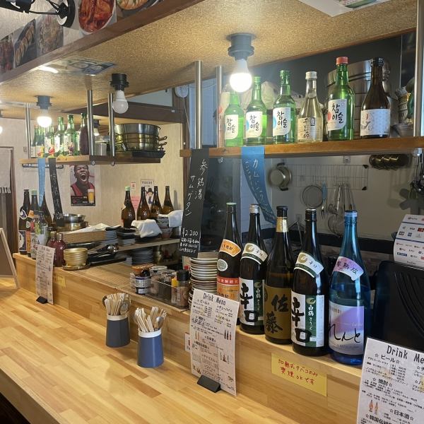 ≪おひとりさま大歓迎☆≫当店はカウンター席のみの店内で、おひとり様大歓迎です☆15時より営業しておりますので、お仕事が早く終わった日やお休みの日に早い時間からこだわりの韓国料理とお酒をお愉しみいただけます♪10名様のご予約で飲み放題プランもご用意いたしますのでお気軽にお申し付けください。
