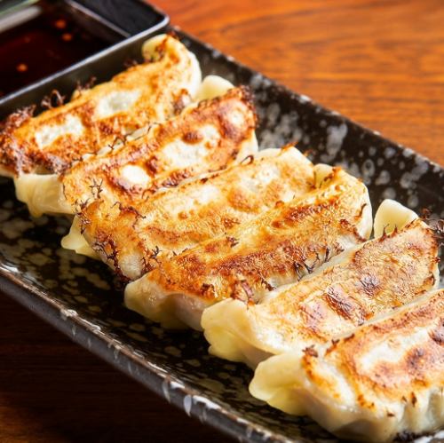 肉の旨み凝縮！アグー餃子